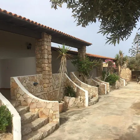 Dom wakacyjny Punta Sottile A 2 Passi Dalla Di Cala Francese *