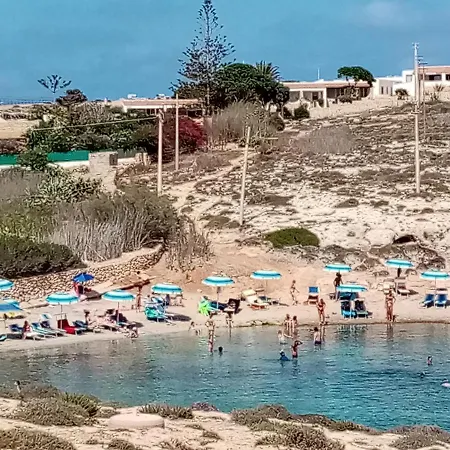 Punta Sottile A 2 Passi Dalla Di Cala Francese בית נופש