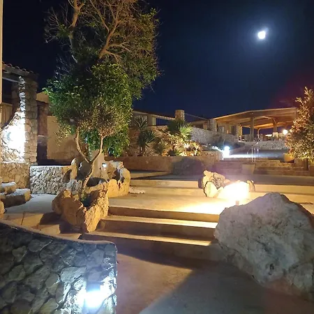 Punta Sottile A 2 Passi Dalla Di Cala Francese *