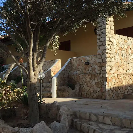 Punta Sottile A 2 Passi Dalla Di Cala Francese בית נופש